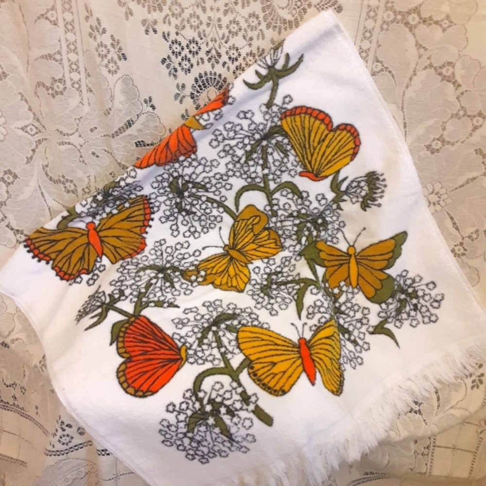 Vintage Gold Crest BUTTERFLIES Bath Towel
